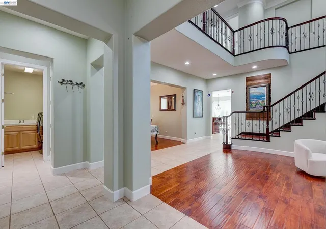 Photo 4 of Single family home for sale at 4951 Grayhawk Ct, Dublin, CA 94568 | MLS# 41145007 | Listing updated on 2026-09-14
