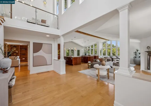 Photo 3 of Single family home for sale at 6 Monte Vista Rd, Orinda, CA 94563 | MLS# 41145018 | Listing updated on 2026-10-05