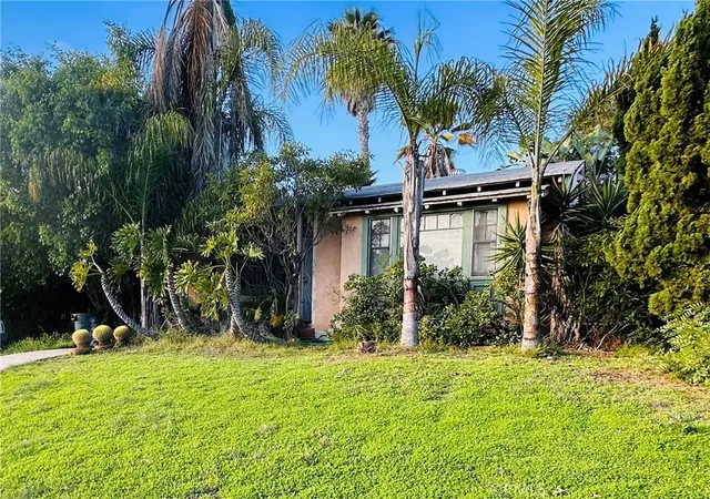 Photo 2 of Single family home for sale at 2536 Montclair, San Diego, CA 92104 | MLS# OC26172991 | Listing updated on 2026-09-18