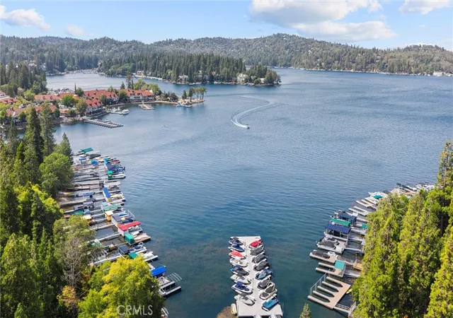 Photo 4 of House for sale at 191 S191, Lake Arrowhead, CA 92352 | MLS# CV26178286 | Listing updated on 2026-09-19