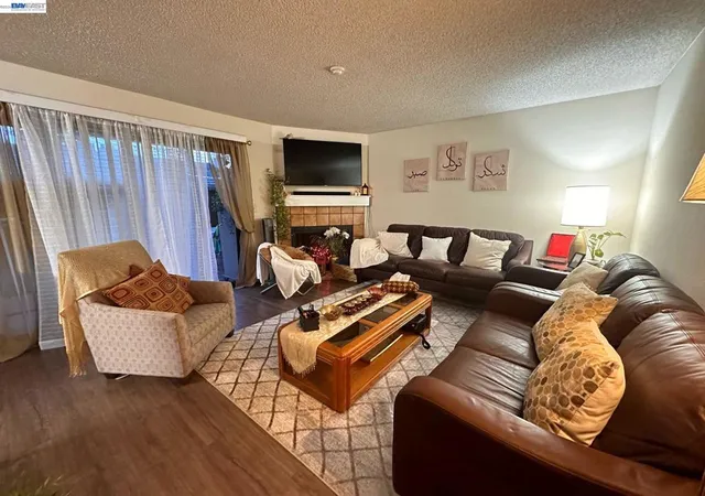 Listing Photo 5 - Condo for sale in building located at 6254 Joaquin Murieta Ave, Newark, CA 94560 - Unit #I