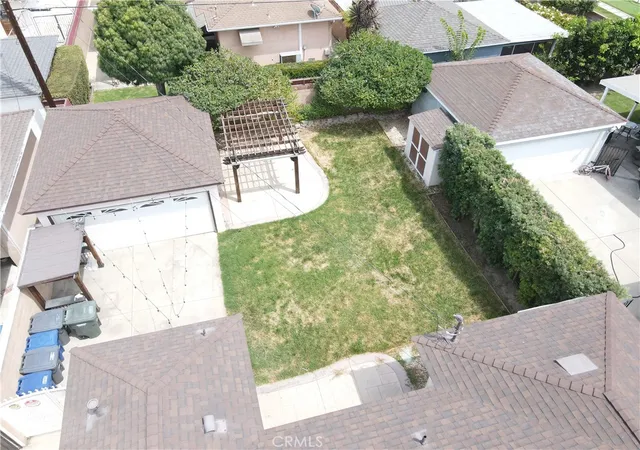 Photo 3 of Single family home for sale at 4562 Iroquois Ave, Lakewood, CA 90713 | MLS# SB26178370 | Listing updated on 2026-10-06