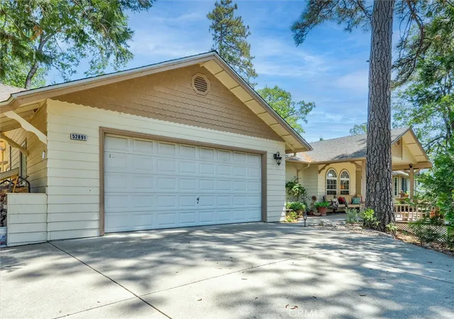 Photo 2 of Single family home for sale at 52891 Arbor, Oakhurst, CA 93644 | MLS# FR26178244 | Listing updated on 2026-09-14