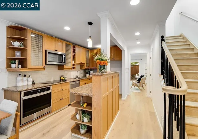 Photo 1 of Condo for sale at 1470 Creekside Dr #18, Walnut Creek, CA 94596 | MLS# 41145082 | Listing updated on 2026-09-15