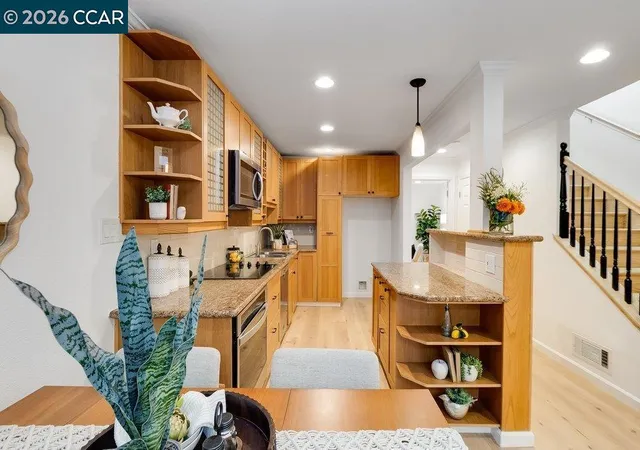 Photo 3 of Condo for sale at 1470 Creekside Dr #18, Walnut Creek, CA 94596 | MLS# 41145082 | Listing updated on 2026-09-15