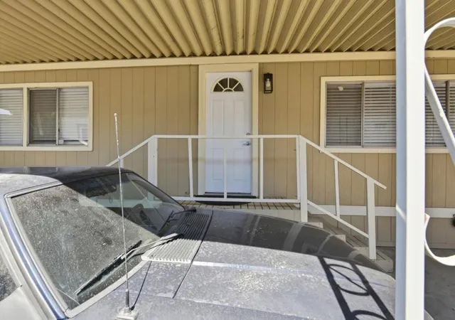 Photo 3 of Manufactured home for sale at 812 W Clover Rd #75, Tracy, CA 95376 | MLS# ML82057561 | Listing updated on 2026-09-14