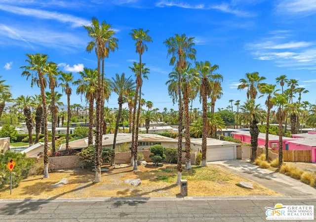 Photo 3 of Sale Pending at 2002 N Via Miraleste, Palm Springs, CA 92262 | MLS# 26872451PS | Listing updated on 2026-10-02