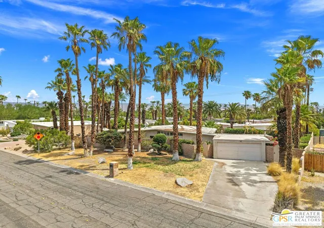 Photo 4 of Sale Pending at 2002 N Via Miraleste, Palm Springs, CA 92262 | MLS# 26872451PS | Listing updated on 2026-10-02