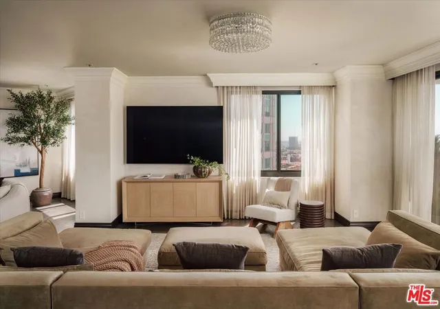 Photo 3 of Condo for sale at 10560 Wilshire Blvd #2003, Los Angeles, CA 90024 | MLS# 26870869 | Listing updated on 2026-09-18