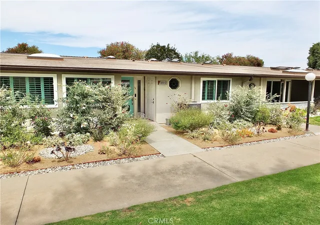 Listing Photo 4 - Condo for sale in building located at 13280 El Dorado Dr 189d, Seal Beach, CA 90740