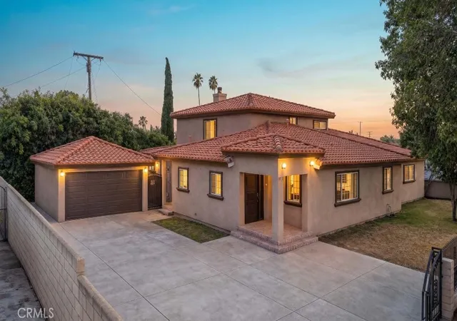 Photo 1 of Single family home for sale at 1042 W Mcfadden Ave, Santa Ana, CA 92707 | MLS# PW26178339 | Listing updated on 2026-10-04