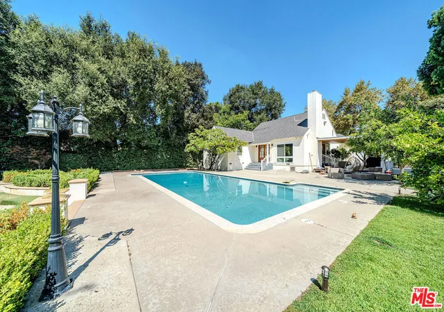 Photo 2 of Single family home for sale at 2996 San Pasqual St, Pasadena, CA 91107 | MLS# 26872319 | Listing updated on 2026-09-14