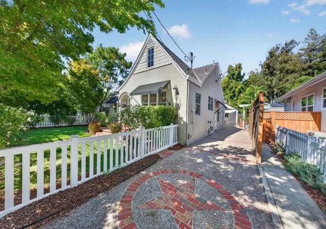 Photo 3 of Sale Pending at 105 Loma Alta Ave, Los Gatos, CA 95030 | MLS# ML82057822 | Listing updated on 2026-09-15