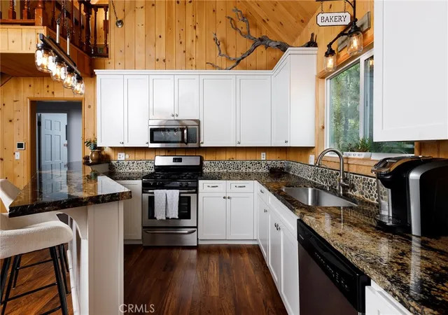 Photo 3 of Single family home for sale at 28975 Lassen, Lake Arrowhead, CA 92352 | MLS# IG26178722 | Listing updated on 2026-09-23