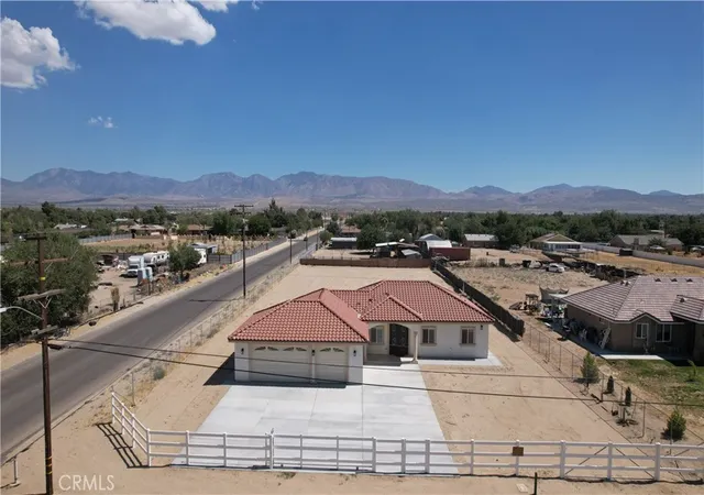 Single family home for sale at 10658 E Ave R10, Littlerock, CA 93543 | MLS# SR26177994