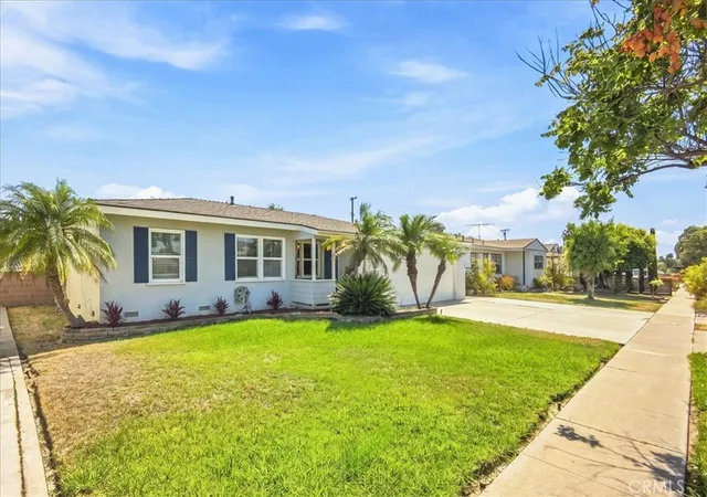 Photo 3 of Sale Pending at 2032 W Porter, Fullerton, CA 92833 | MLS# CV26178512 | Listing updated on 2026-09-14