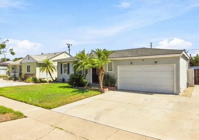 Photo 4 of Sale Pending at 2032 W Porter, Fullerton, CA 92833 | MLS# CV26178512 | Listing updated on 2026-09-14