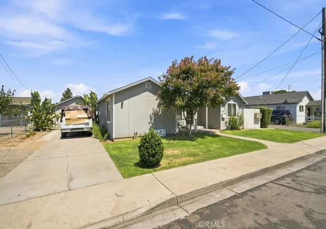 Photo 3 of Single family home for sale at 417 Sutter, Manteca, CA 95336 | MLS# MC26178797 | Listing updated on 2026-09-15