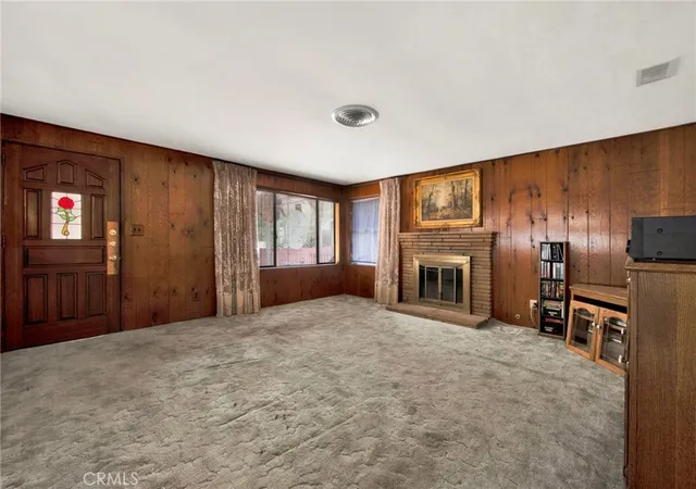 Photo 4 of Sale Pending at 3255 Montrose, La Crescenta, CA 91214 | MLS# GD26177328 | Listing updated on 2026-09-14