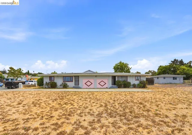Photo 1 of Sale Pending at 207 Holly St, Vallejo, CA 94589 | MLS# 41145143 | Listing updated on 2026-09-28