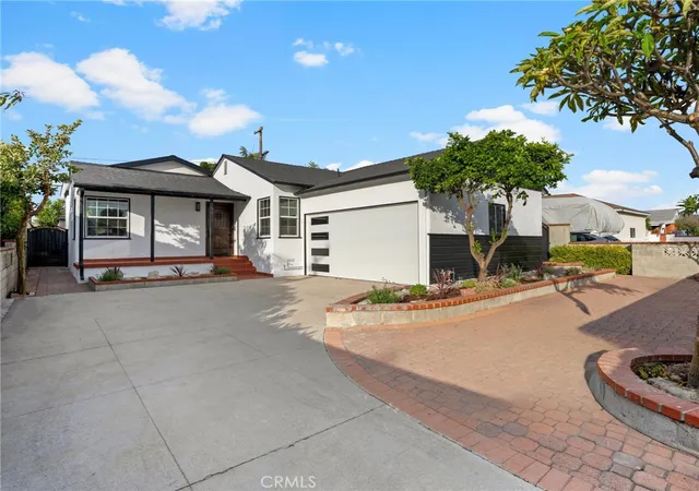Photo 1 of Sale Pending at 5216 Mesmer, Culver City, CA 90230 | MLS# OC26176174 | Listing updated on 2026-09-14