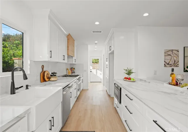Photo 3 of Sale Pending at 5216 Mesmer, Culver City, CA 90230 | MLS# OC26176174 | Listing updated on 2026-09-14