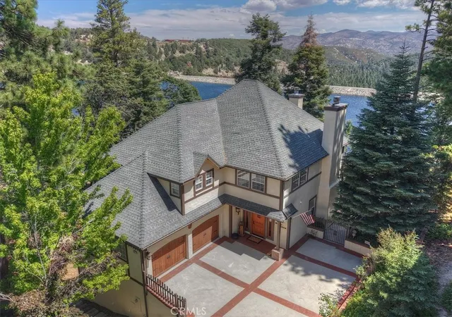 Photo 2 of Single family home for sale at 483 Emerald, Lake Arrowhead, CA 92352 | MLS# IG26177555 | Listing updated on 2026-09-15