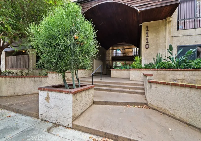 Condo for sale at 1110 Ohio Ave #22, Long Beach, CA 90804 | MLS# PW26175567