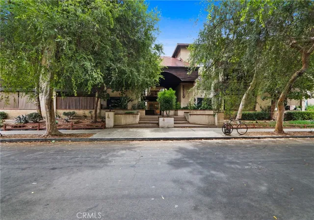 Photo 2 of Condo for sale at 1110 Ohio Ave #22, Long Beach, CA 90804 | MLS# PW26175567 | Listing updated on 2026-09-14