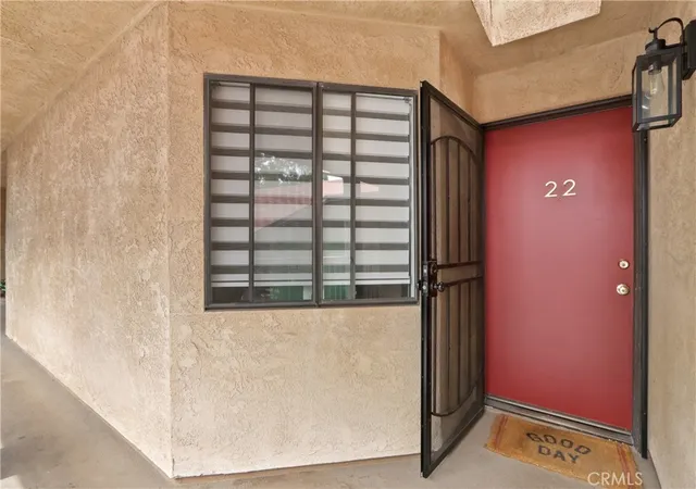 Listing Photo 4 - Condo for sale in building located at 1110 Ohio Ave, Long Beach, CA 90804 - Unit #22