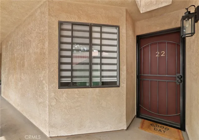 Listing Photo 5 - Condo for sale in building located at 1110 Ohio Ave, Long Beach, CA 90804 - Unit #22