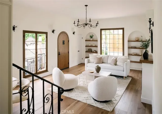 Photo 4 of Sale Pending at 2050 N Las Palmas Ave, Los Angeles, CA 90068 | MLS# TR26178937 | Listing updated on 2026-09-29