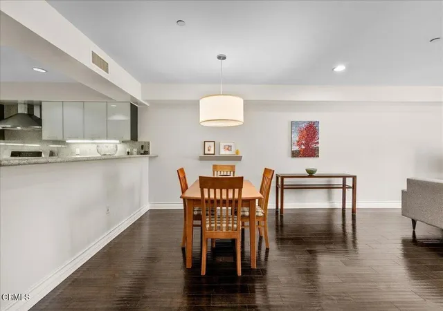 Photo 4 of Condo for sale at 1353 N Fuller Ave #204, Los Angeles, CA 90046 | MLS# P1-28473 | Listing updated on 2026-09-14
