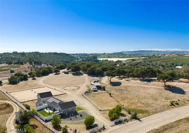 Photo 2 of Single family home for sale at 169 Cimarron, Arroyo Grande, CA 93420 | MLS# PI26179107 | Listing updated on 2026-09-15