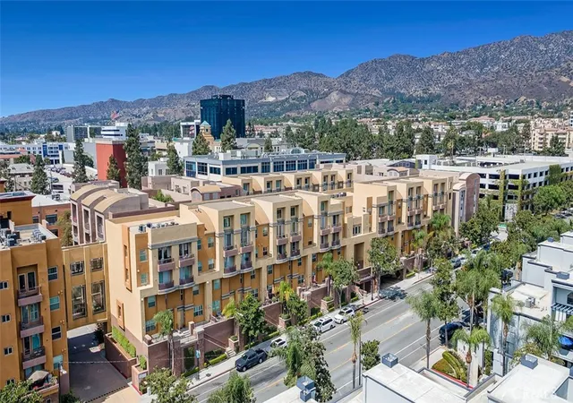 Condo for sale at 201 E Angeleno Ave #326, Burbank, CA 91502 | MLS# GD26179324