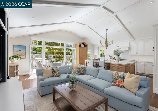 Photo 4 of Sale Pending at 694 Los Palos Dr, Lafayette, CA 94549 | MLS# 41145231 | Listing updated on 2026-09-15