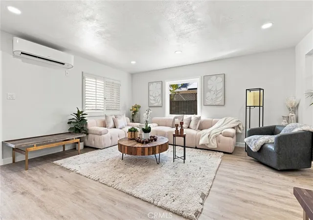 Photo 3 of Single family home for sale at 5847 Texhoma Ave, Encino, CA 91316 | MLS# SR26179428 | Listing updated on 2026-10-06