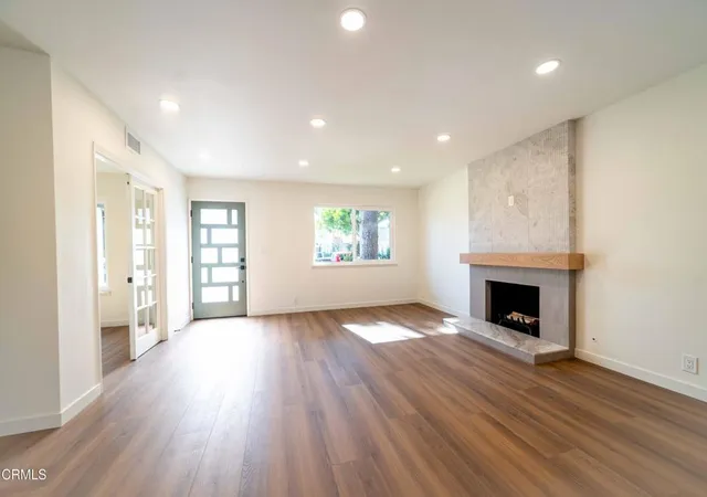 Photo 3 of Single family home for sale at 1034 Bradford Ave, Camarillo, CA 93010 | MLS# V1-38228 | Listing updated on 2026-10-05