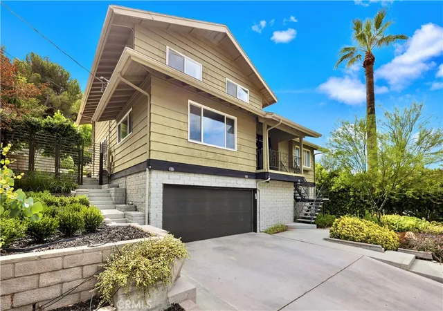 Photo 2 of Single family home for sale at 22921 Cass Ave, Woodland Hills, CA 91364 | MLS# SR26177827 | Listing updated on 2026-09-15