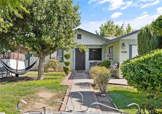 Photo 1 of Sale Pending at 1132 W Prospect, Visalia, CA 93291 | MLS# PI26179642 | Listing updated on 2026-09-16