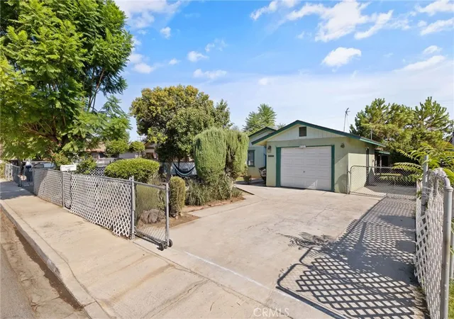 Photo 3 of Sale Pending at 1132 W Prospect, Visalia, CA 93291 | MLS# PI26179642 | Listing updated on 2026-09-16
