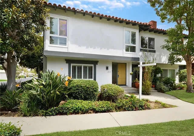 Photo 4 of Single family home for sale at 2214 Vista Hogar, Newport Beach, CA 92660 | MLS# OC26180086 | Listing updated on 2026-10-07