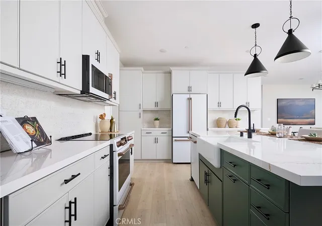 Photo 4 of Sale Pending at 26177 Yaeger Mesa Rd, Corona, CA 92883 | MLS# OC26180125 | Listing updated on 2026-09-30