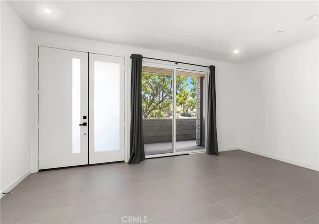 Photo 3 of Condo for sale at 629 West 17th, Costa Mesa, CA 92627 | MLS# OC26178434 | Listing updated on 2026-09-29