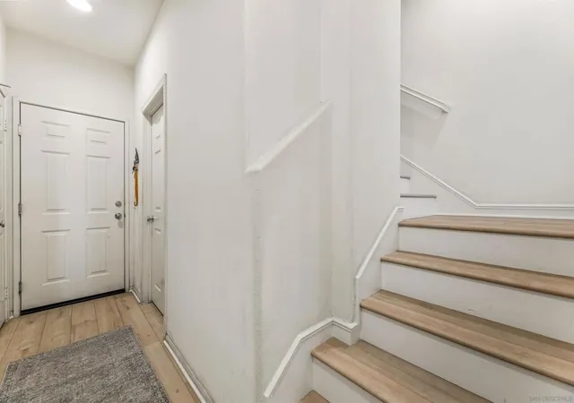 Listing Photo 3 - Condo for sale in building located at 545 N Chardonnay Dr, Covina, CA 91723