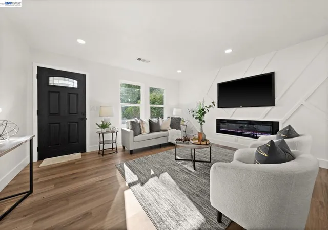 Photo 4 of Single family home for sale at 219 Omira Dr, San Jose, CA 95123 | MLS# 41145318 | Listing updated on 2026-09-21