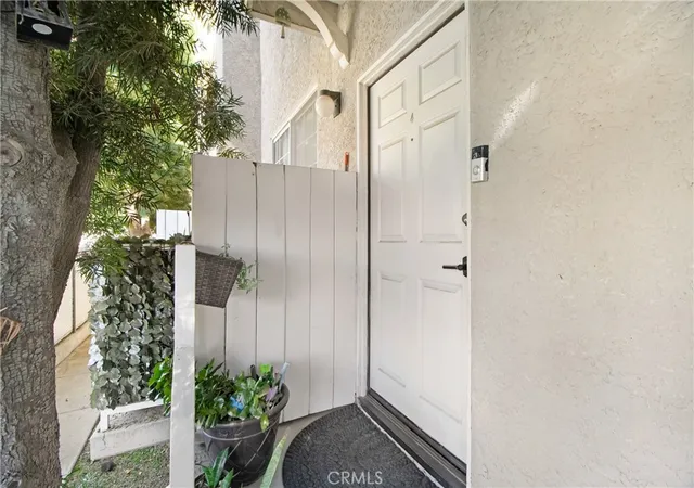 Photo 3 of Condo for sale at 16800 Saticoy #4, Van Nuys, CA 91406 | MLS# SR26180011 | Listing updated on 2026-09-15