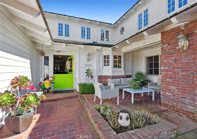 Photo 3 of Single family home for sale at 1924 Leeward Ln, Newport Beach, CA 92660 | MLS# NP26177606 | Listing updated on 2026-09-14