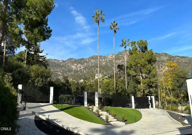 Land for sale at 1400 E Palm St, Altadena, CA 91001 | MLS# P1-28507