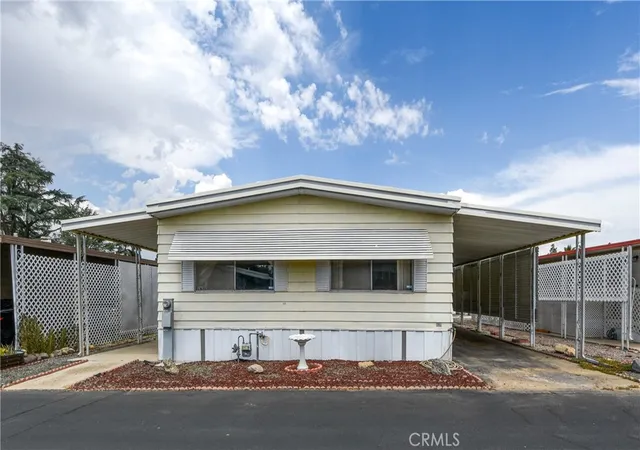 Photo 1 of Sale Pending at 725 W Thornton #132, Hemet, CA 92543 | MLS# SW26180820 | Listing updated on 2026-09-14
